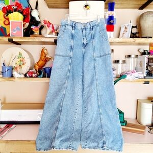 LEE Extremely Wide Leg Baggy Carpenter Style Jeans Light Wash Worn Rarely Sz 31